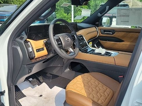 Used 2025 Nissan Armada Platinum Reserve image 35