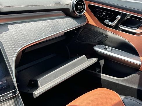 Certified 2022 Mercedes-Benz C 300 4MATIC Sedan image 32