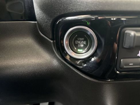 Certified 2023 GMC Sierra 1500 SLT w/ SLT Convenience Package image 17