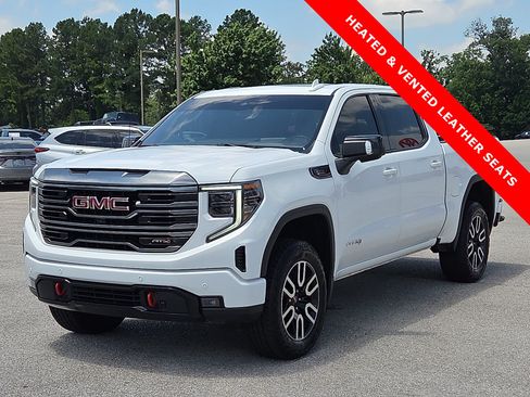 Used 2024 GMC Sierra 1500 AT4 w/ Technology Package AWD/4WD image 2