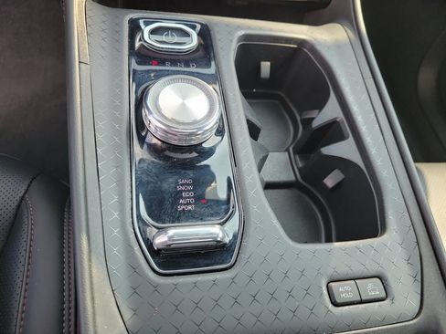 Used 2024 Jeep Wagoneer Launch Edition AWD/4WD image 30