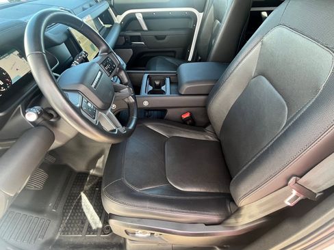 Certified 2024 Land Rover Defender 130 X-Dynamic SE image 5