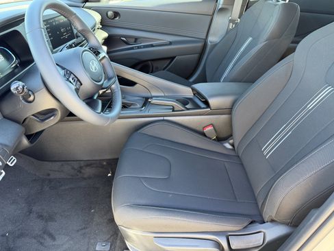 Used 2026 Hyundai Elantra Sport FWD image 18