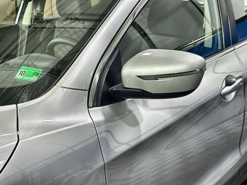 Used 2022 Nissan Rogue Sport SV image 40