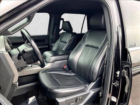 Used 2021 Ford Expedition Max XLT image 26