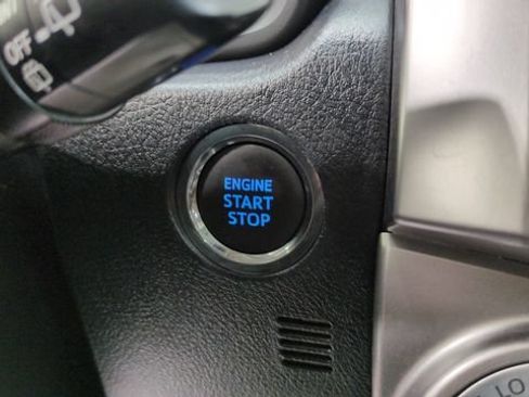 Used 2022 Toyota 4Runner SR5 Premium w/ Moonroof Package AWD/4WD image 20