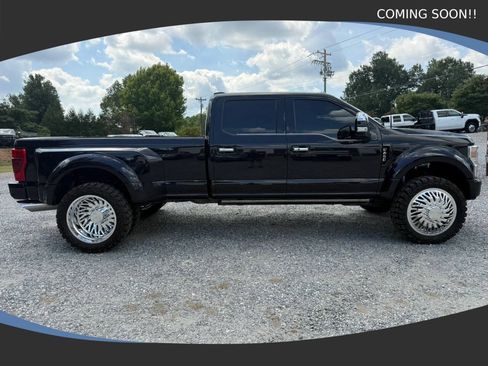 Used 2022 Ford F450 Platinum w/ FX4 Off-Road Package AWD/4WD image 6