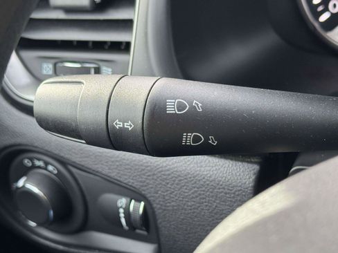 Used 2023 Jeep Renegade Latitude image 19