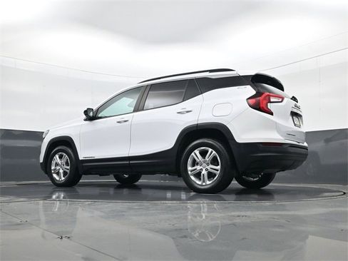 Used 2022 GMC Terrain SLE w/ Driver Convenience Package image 27