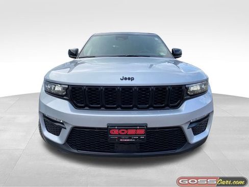 New 2025 Jeep Grand Cherokee Limited image 2