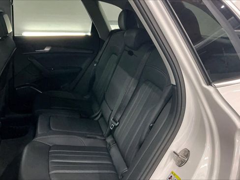 Used 2023 Audi Q5 2.0T Premium w/ Convenience Package image 28