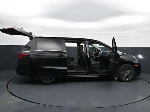 Used 2026 Honda Odyssey Touring image 42