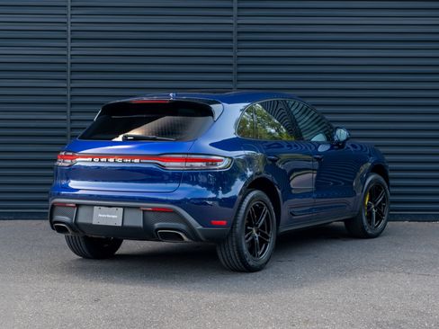 Used 2023 Porsche Macan AWD/4WD image 8