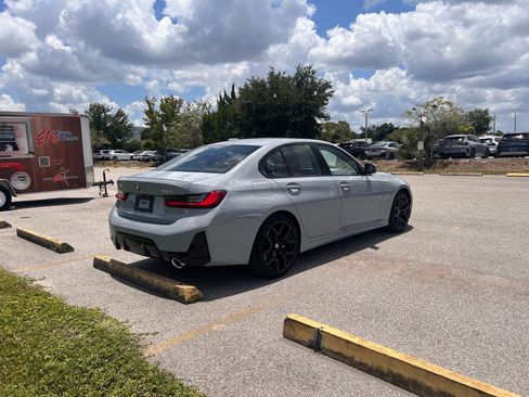 Used 2026 BMW 330i Sedan w/ M Sport Package RWD image 4