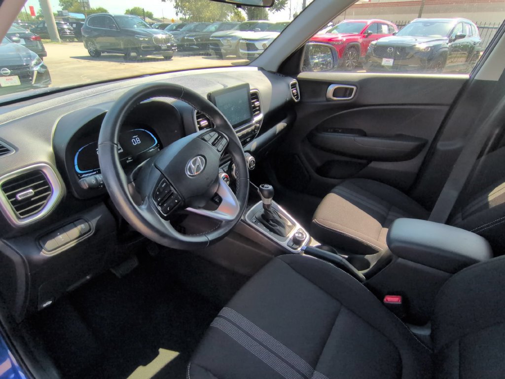 Used 2026 Hyundai Venue SEL FWD image 15