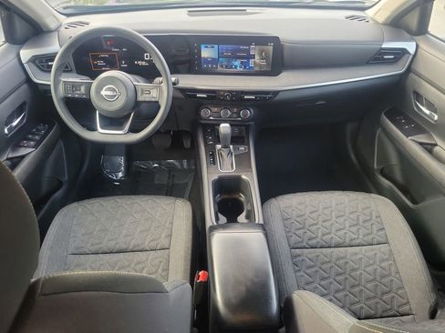 Certified 2025 Nissan Kicks SV FWD image 16