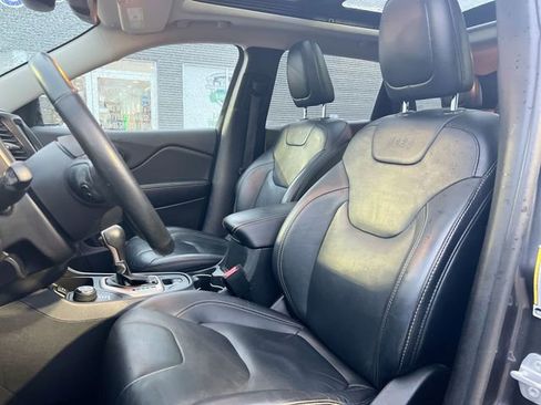 Used 2016 Jeep Cherokee Limited image 15