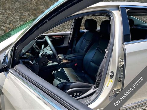 Used 2013 Cadillac XTS Luxury w/ Driver Awareness Package FWD image 22