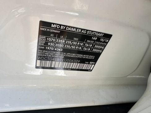 Used 2019 Mercedes-Benz GLA 250 w/ Premium Package image 32