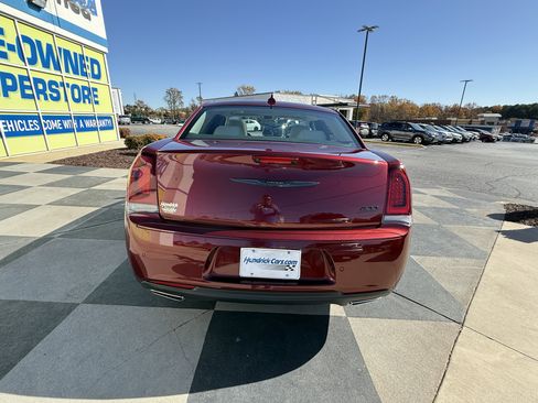 Used 2023 Chrysler 300 Touring L w/ Popular Equipment Group image 8