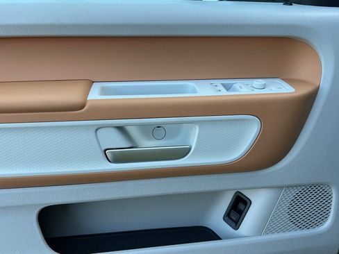 New 2025 Volkswagen ID. Buzz 1st Edition image 11