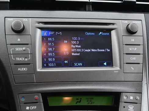 Used 2015 Toyota Prius Two FWD image 15