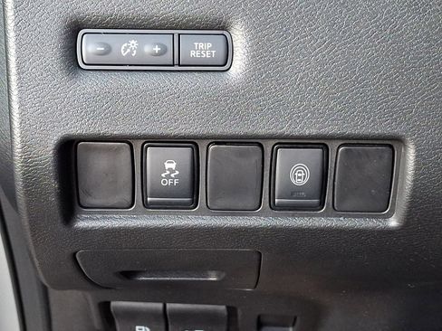 Used 2023 Nissan Murano SV image 24