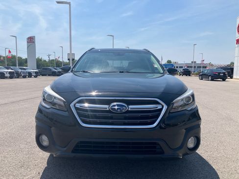 Used 2019 Subaru Outback 2.5i Touring w/ Popular Package #3A AWD/4WD image 2