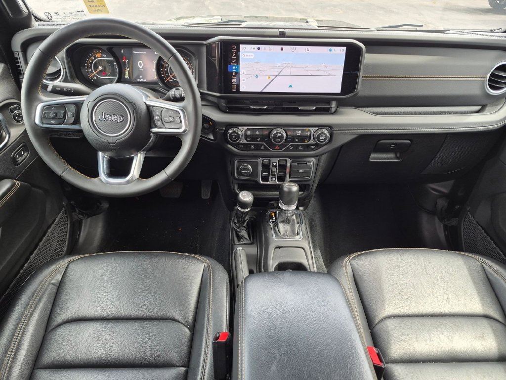 Used 2024 Jeep Wrangler Unlimited Sahara w/ Technology Group AWD/4WD image 24