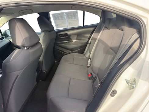 Used 2022 Toyota Corolla LE image 16