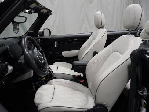 Used 2023 MINI Cooper S image 2