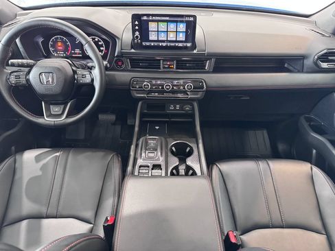 Used 2025 Honda Pilot TrailSport image 11