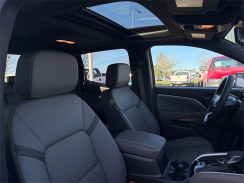 New 2026 Chevrolet Colorado ZR2 w/ Off-Road Front Bumper Package image 37