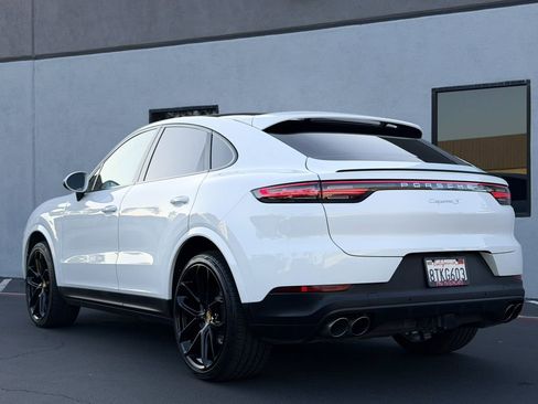 Used 2020 Porsche Cayenne S image 2