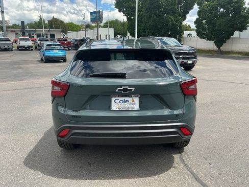 New 2026 Chevrolet Trax LT w/ Driver Confidence Package FWD image 5