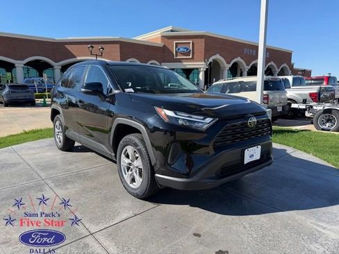 Used 2024 Toyota RAV4 XLE image 1