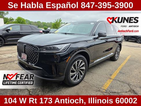 Used 2025 Lincoln Aviator AWD image 5