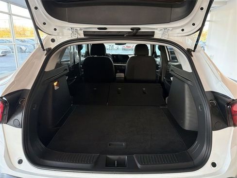 Certified 2025 Chevrolet Trax LS image 16