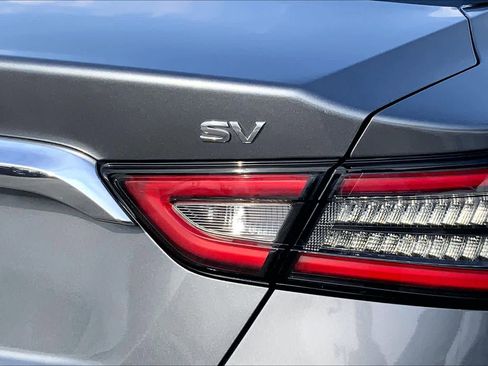 Used 2022 Nissan Maxima SV w/ Floor Mat Group image 27