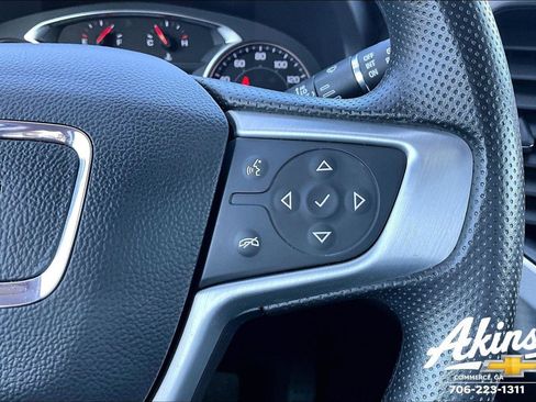 Certified 2023 GMC Acadia SLE w/ Driver Convenience Package image 10