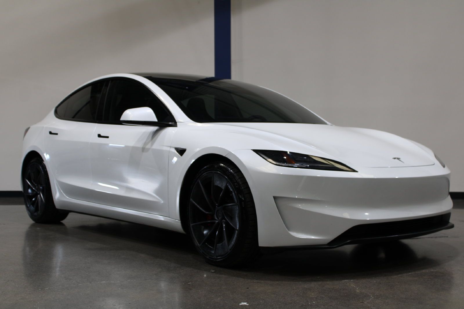 Used 2024 Tesla Model 3 Performance AWD/4WD image 2