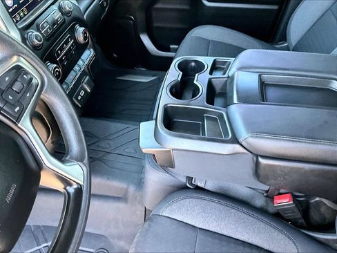 Used 2020 Chevrolet Silverado 1500 LT w/ LT Value Package AWD/4WD image 21