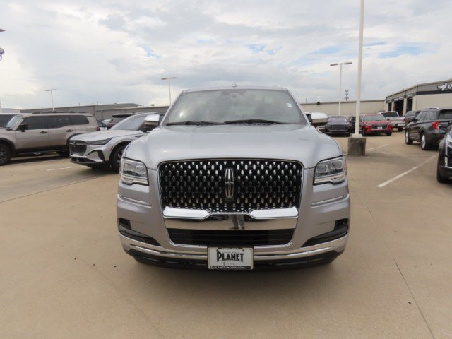 Used 2024 Lincoln Navigator Black Label AWD/4WD image 4