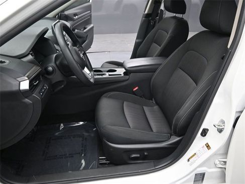 Used 2023 Nissan Altima 2.5 SV image 11