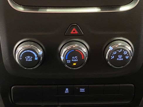 Used 2017 RAM 1500 Express AWD/4WD image 24