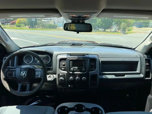 Used 2016 RAM 1500 Express AWD/4WD image 19