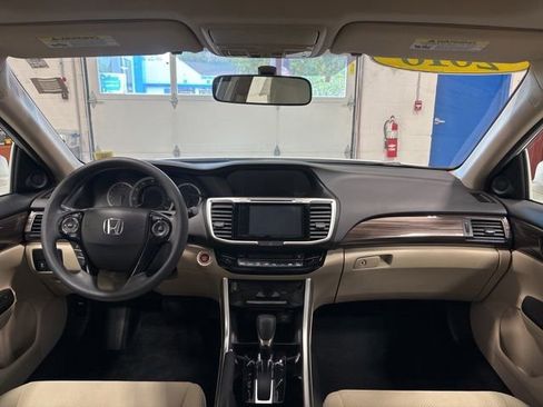 Used 2016 Honda Accord EX image 15