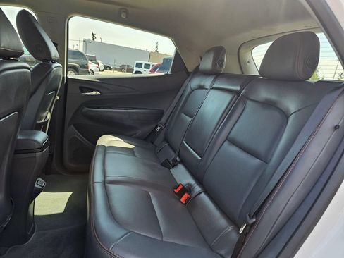 Used 2015 Volkswagen GTI 4-Door FWD image 16