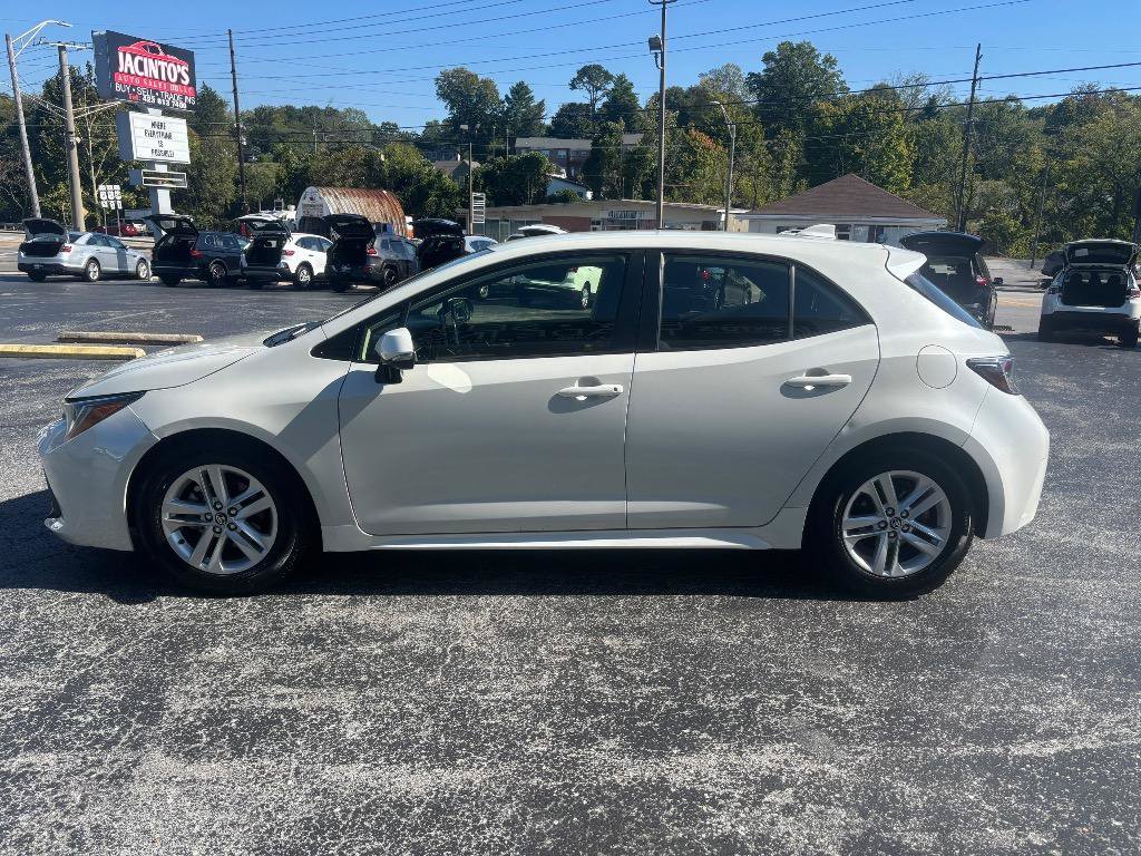Used 2020 Toyota Corolla SE FWD image 2