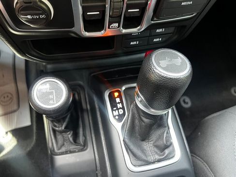 Used 2021 Jeep Wrangler Unlimited Sport AWD/4WD image 36